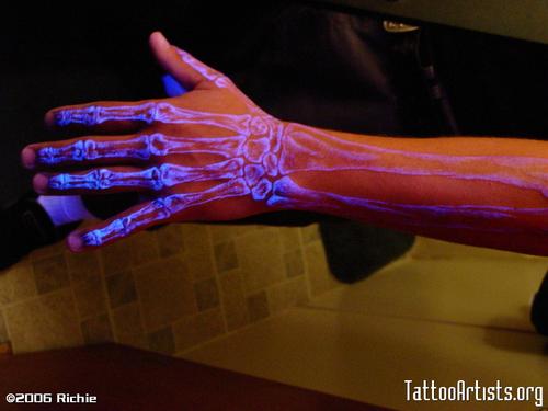  tongue tatto painting style but very fun things like Black lights tattoo 